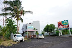 Hotel New Rudraksh, Satara