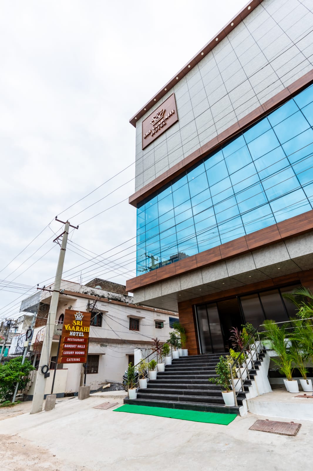 Sri Vaarahi Hotel - Tap to explore photos