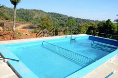 Tania Pool Villa, Vagamon