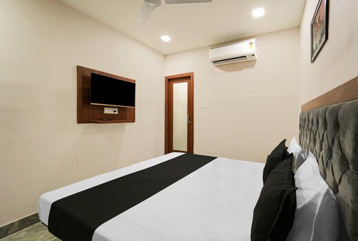 Hotel O Tristar