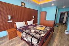 'Hotel Little Hut - 550 mts from Mall Road, Darjeeling