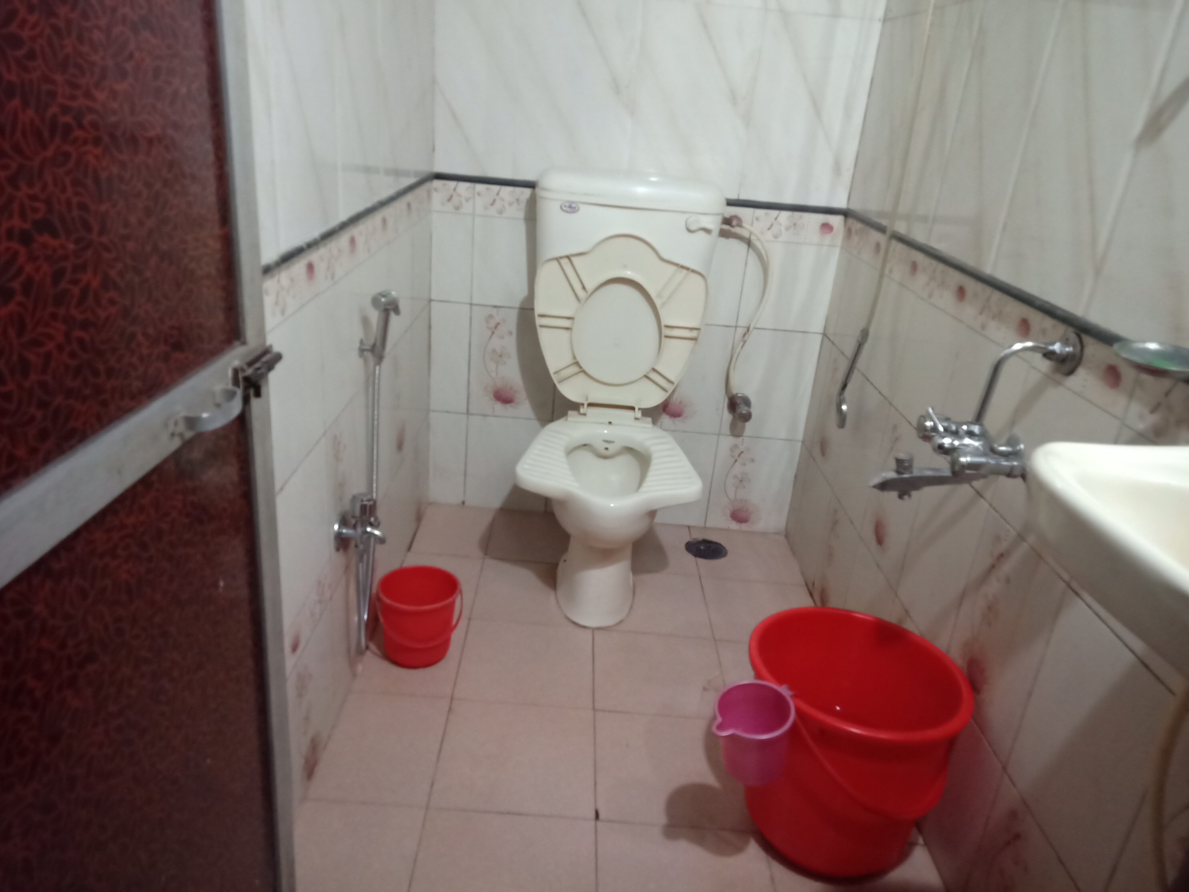 APULKI NIWAS - HOMESTAY, MURUD DAPOLI - Tap to explore photos
