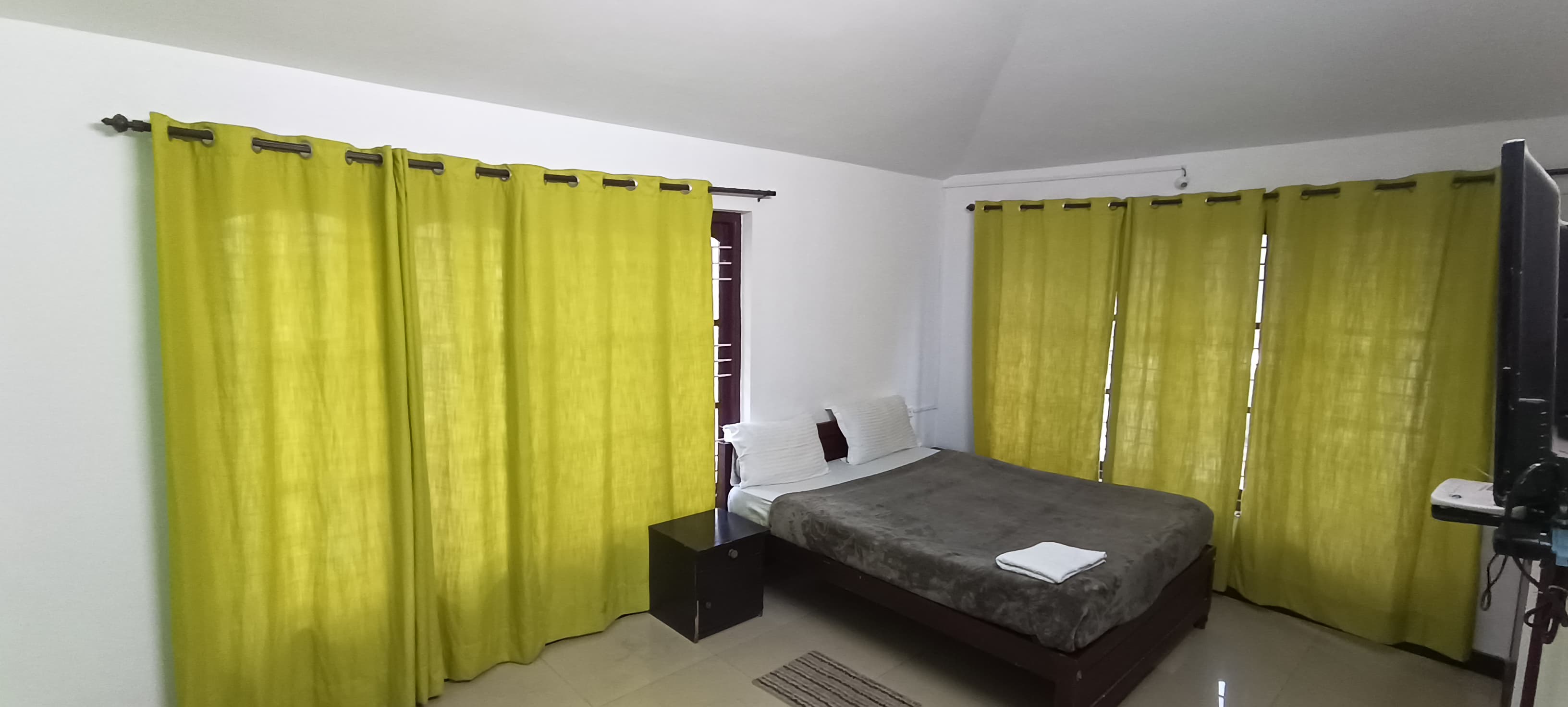 N4B Home stays ooty - Tap to explore photos