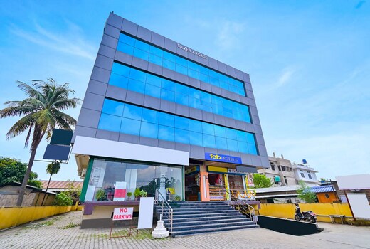 FabHotel Penthouse - A K Dev Road