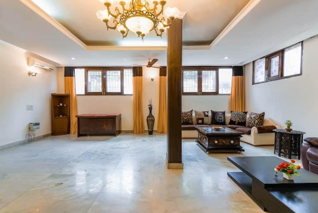 2 Bed Bath Home with AC Kitchen WiFi Parking - Tap to explore photos