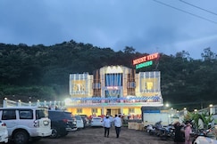 Mount View Lodging and Resto, Sasvad