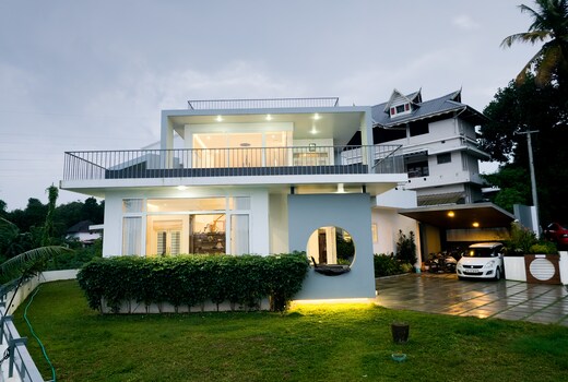 Rosy Villa Riverside Stay by Alchemy Homes