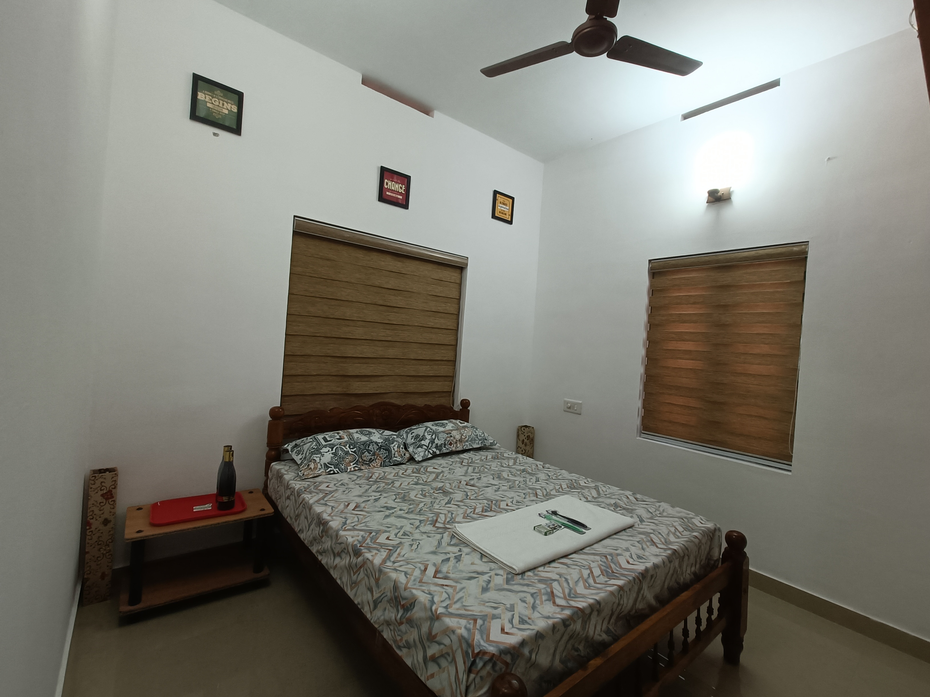 Poonkavanam Gust House - Tap to explore photos