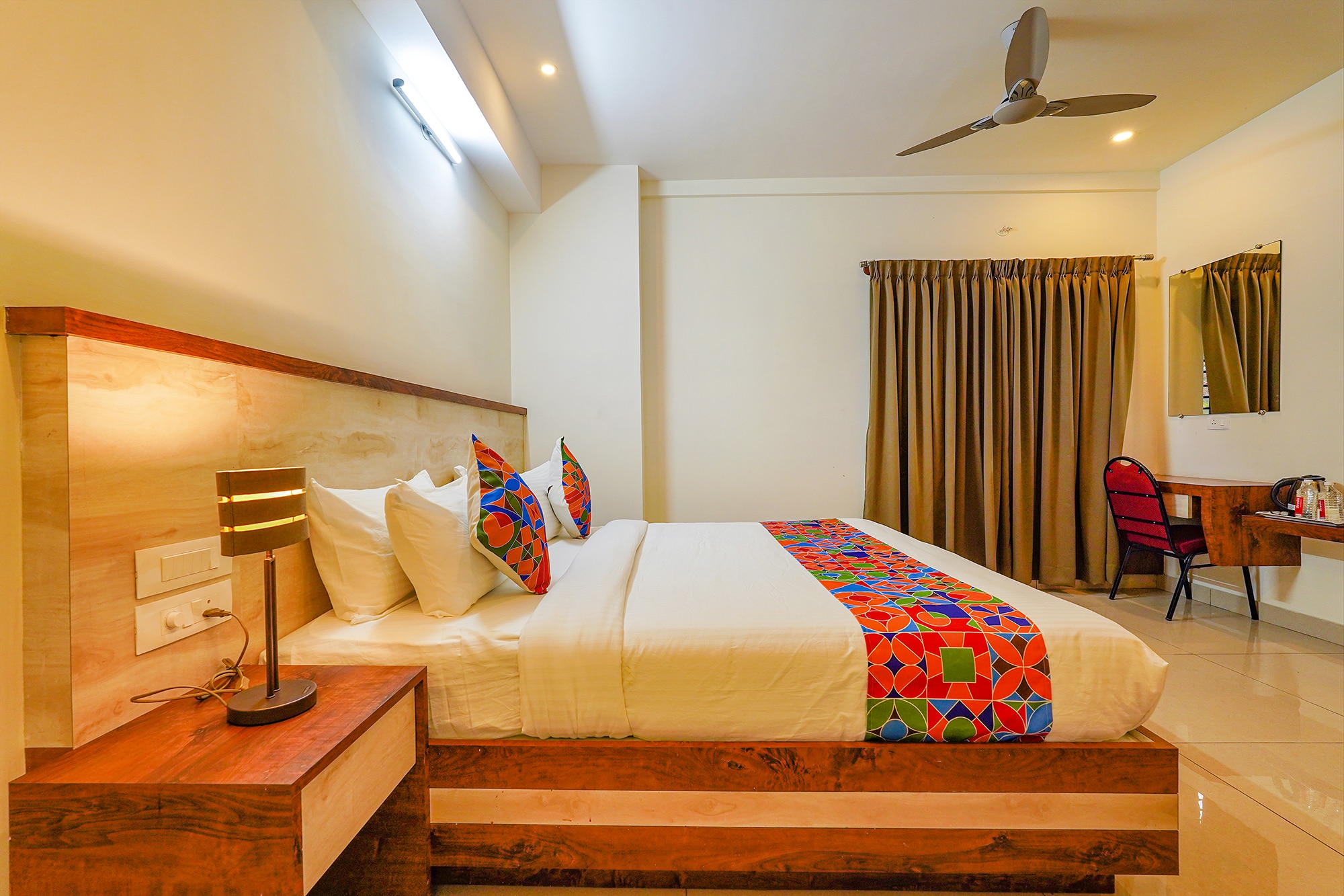 FabHotel Shakthi Suites - Nr. Jayadeva Hospital - Tap to explore photos