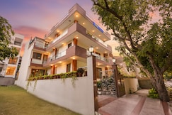 FabHotel Akashneem - MGF Metropolitan Mall, Gurgaon