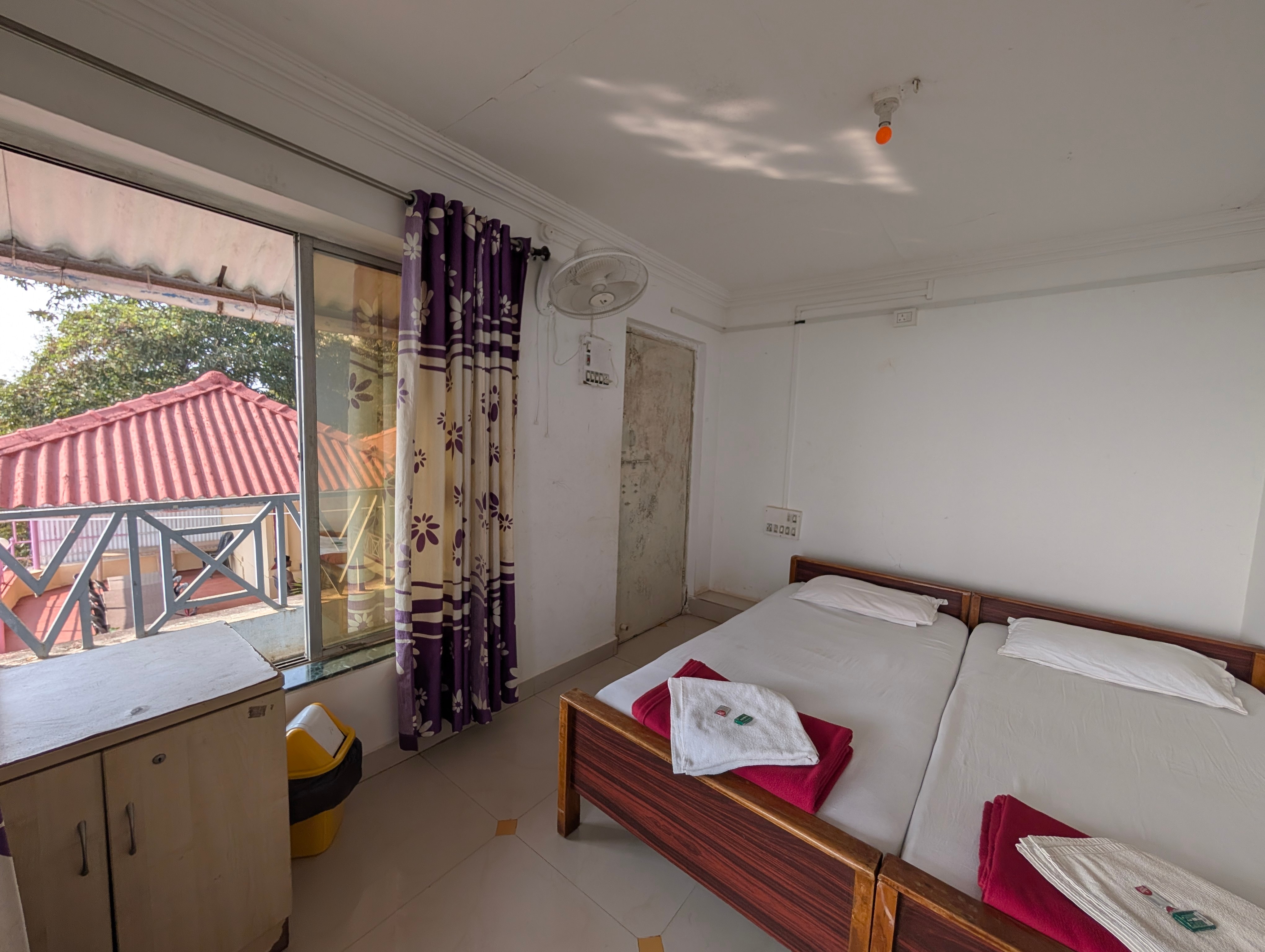Hotel Shrushti Lake View