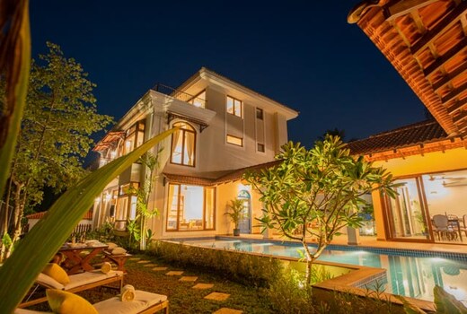 ELIVAAS 4 BHK with Pvt Pool & Media Room | Amahoro