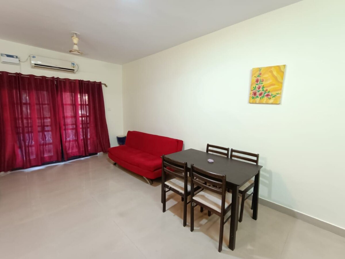 Lovely 1BHK 9 Near Candolim Beach with WiFi AC POOL - Tap to explore photos