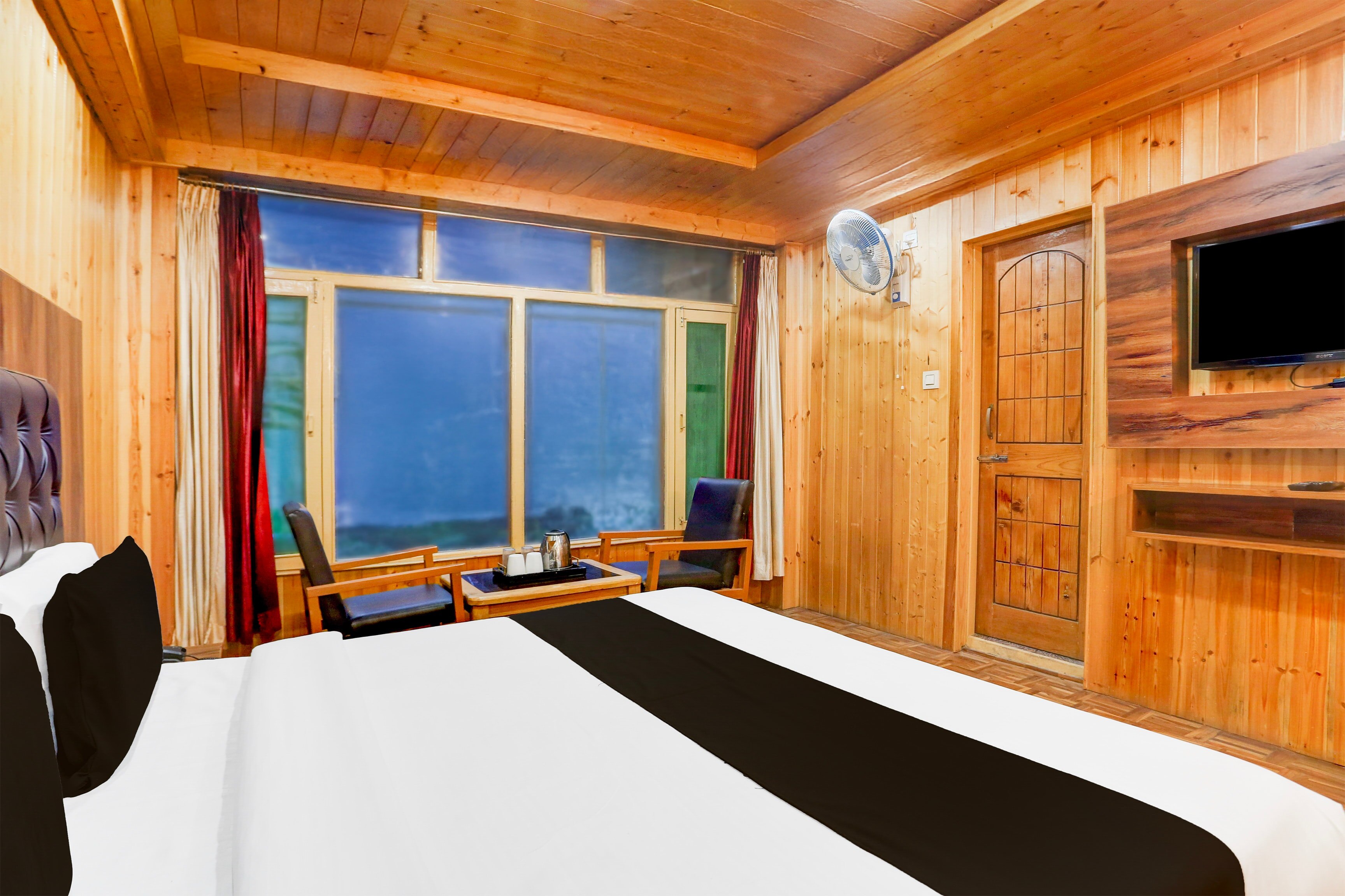 Hotel O Mall Road Near Gurudwara Manali Formerly Green View - Tap to explore photos