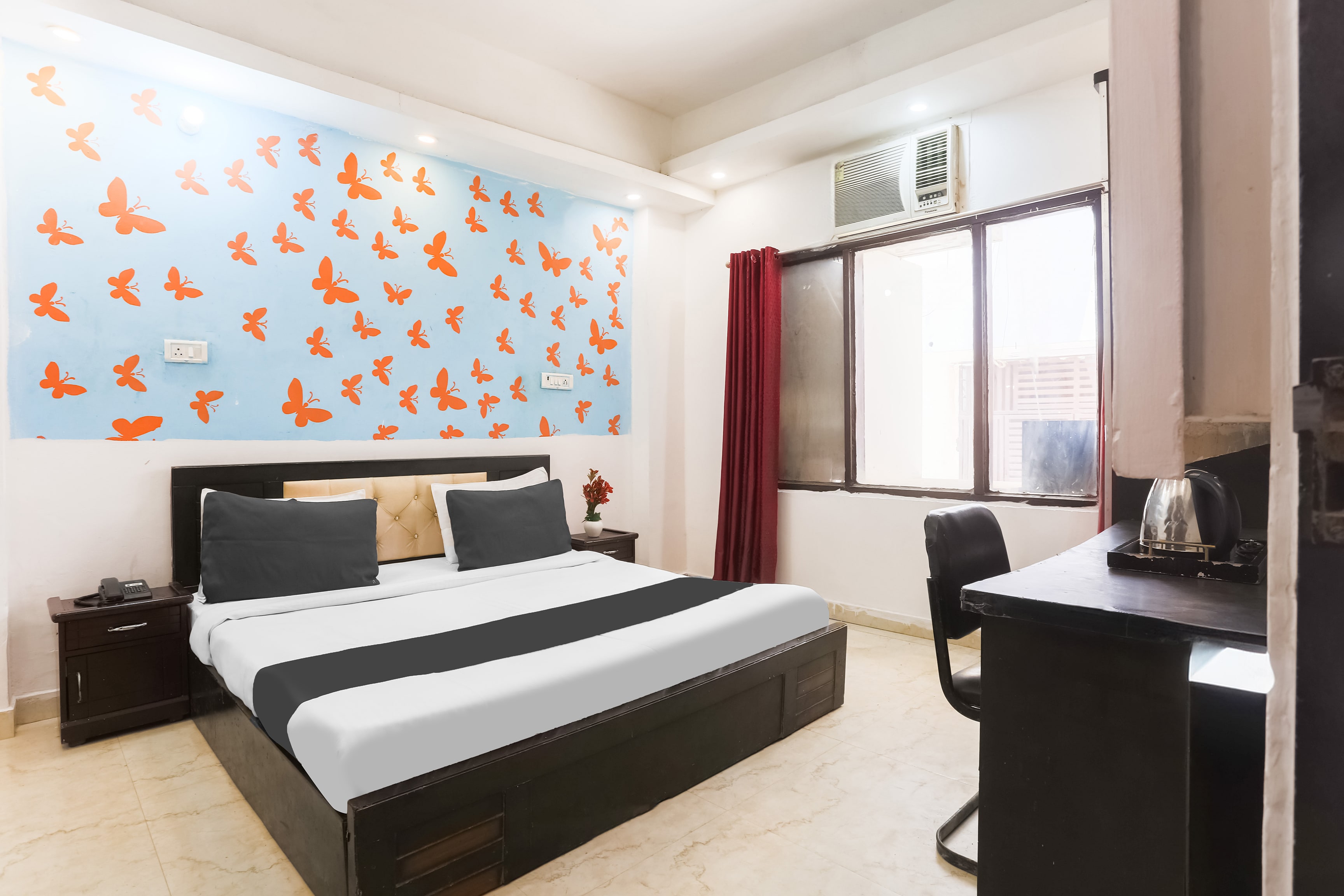 Hotel O Dwarka Sector 9 formerly Silver Palace - Tap to explore photos