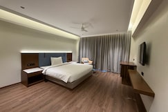 Hotel Stoneleaf, Chhatrapati Sambhajinagar