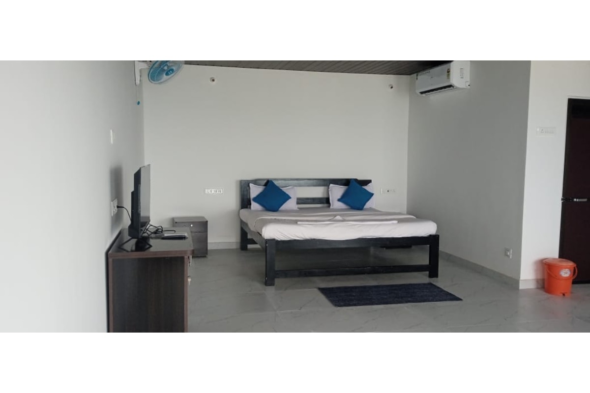 WHITE SEASONS RESORTS AND SPA DEVBAG - Tap to explore photos