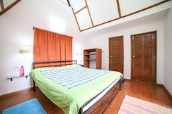 Chalet in Tea Gardens  An Artistic Abode, Kotagiri