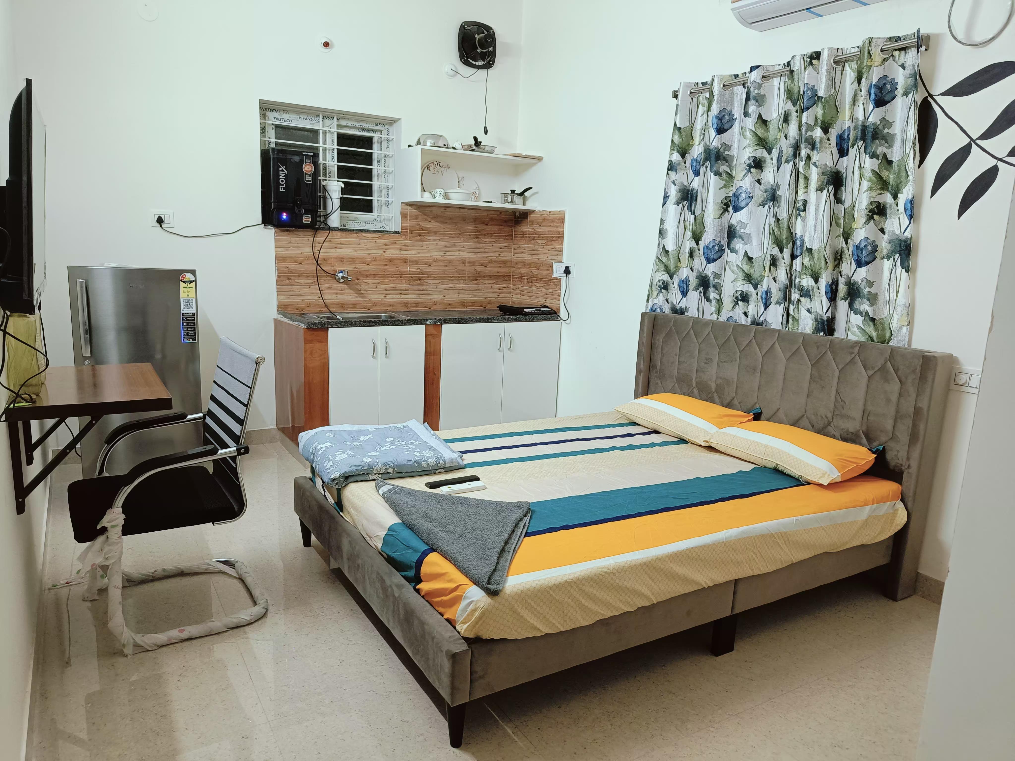 Private 1RK room.WiFi . Self Check-in - Tap to explore photos