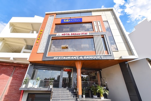 FabHotel Dream Stay