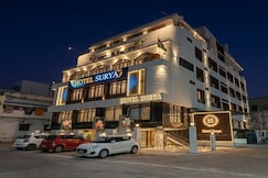 Hotel Surya, Nidadavolu