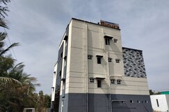 Shree Skantha's Inn, Palani