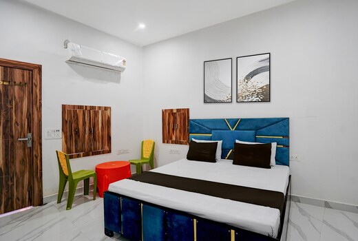 Hotel O by OYO Radha Raman Guest House