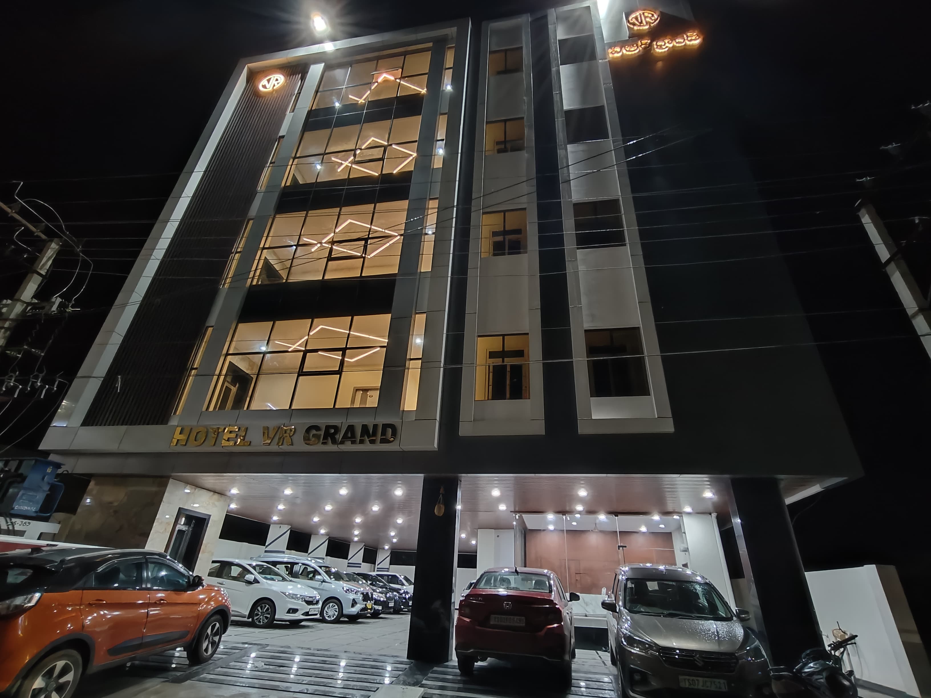 Hotel VR Grand - Tap to explore photos