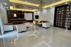 HOTEL GOLDEN LION, Karnal