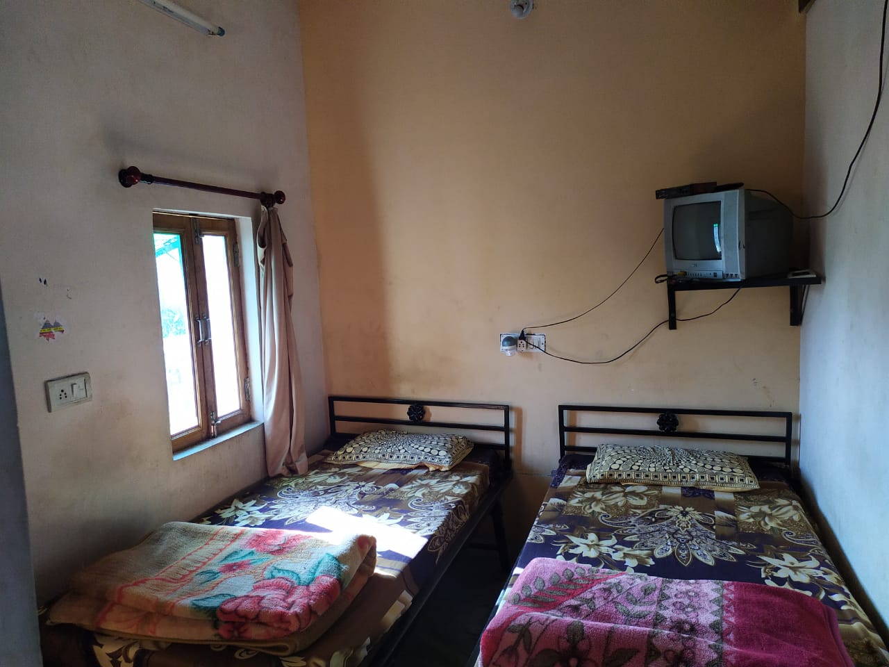 Sainik Lodge - Tap to explore photos