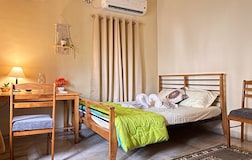 The Gada || Cozy Garden View Room in a Villa ||