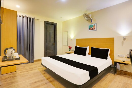 Super Hotel O Near Uttam Nagar East Metro