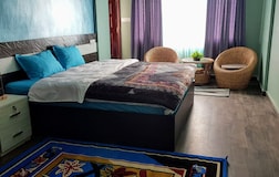 Cozy Rooms