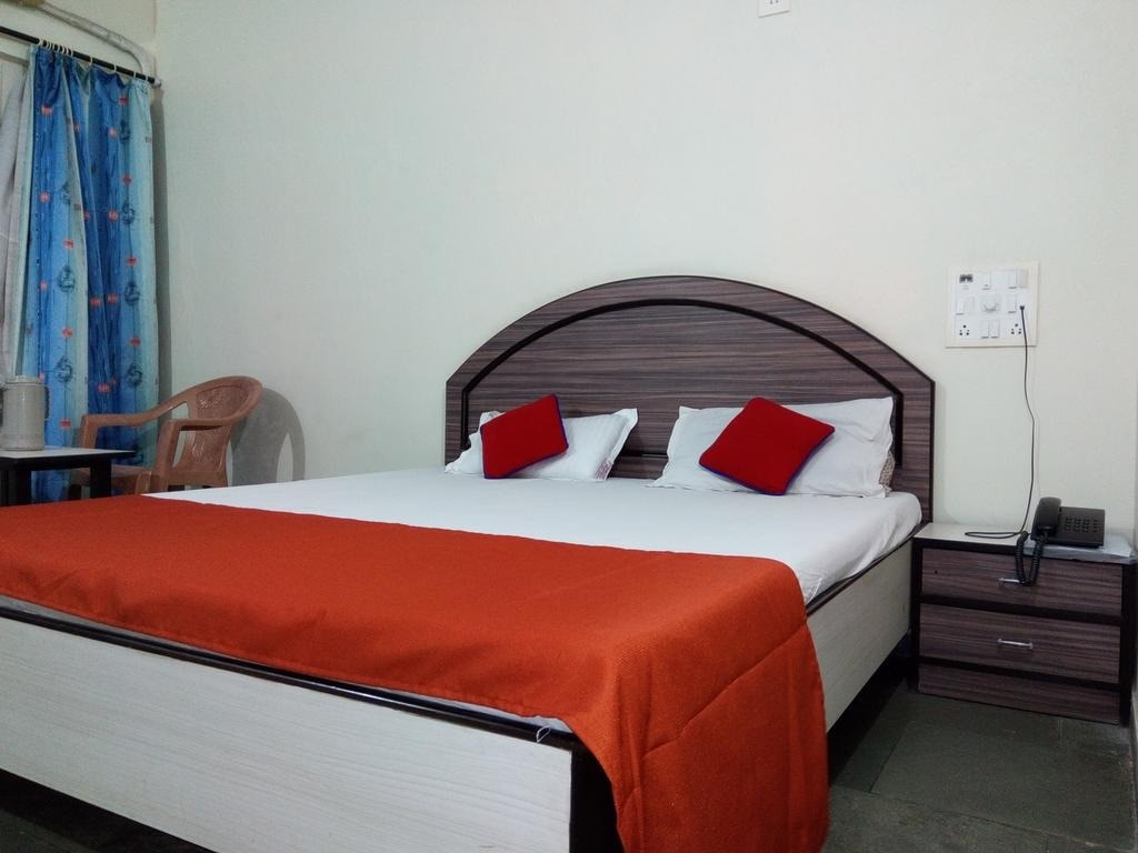 HOTEL GURUJI - Tap to explore photos