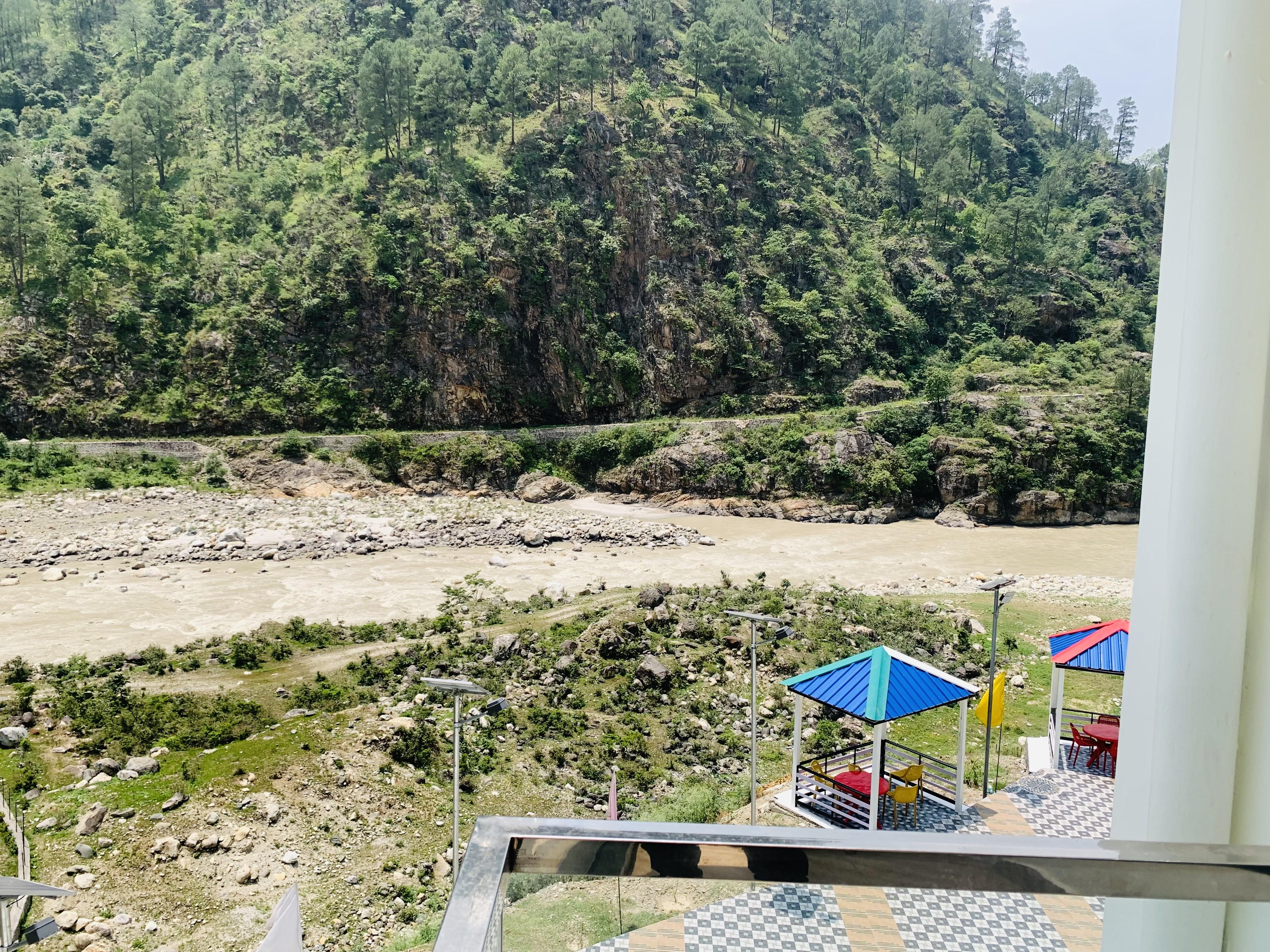 Hotel Hill River View Resort (A River Access Property) - Tap to explore photos