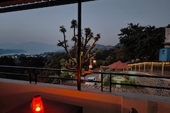Yatri LakeView Villa Mulshi, Mulshi