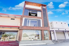 Townhouse Govardhan, Govardhan