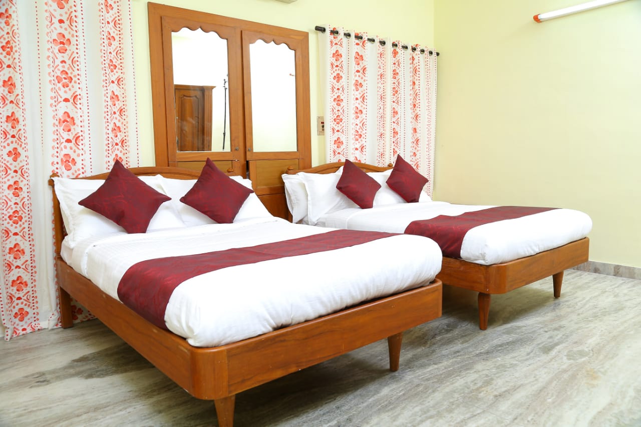 Green Villa Guest House Kaloor GV1500 - Tap to explore photos