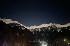 Shanti Connection (gold star), Tosh