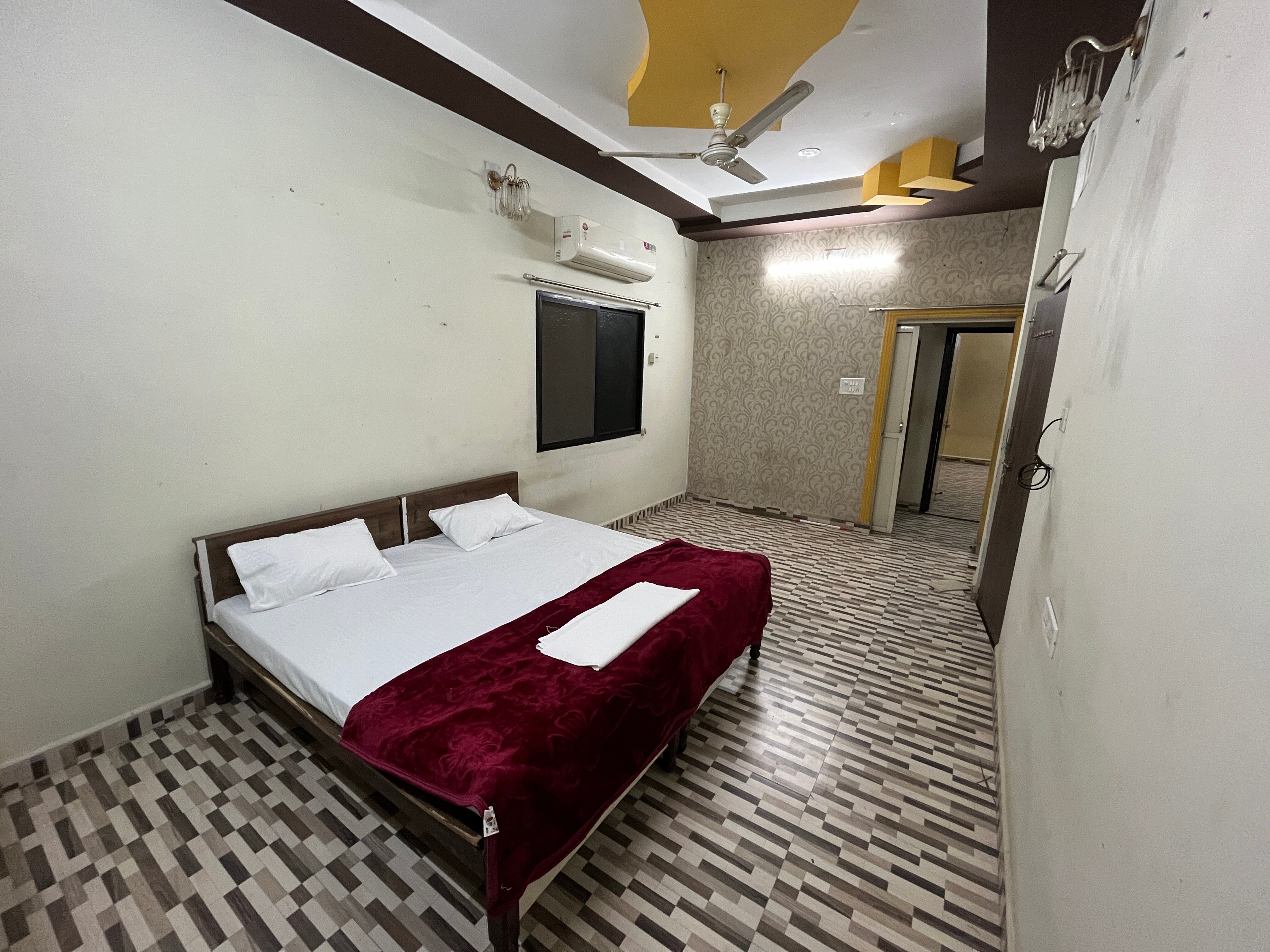 BlueVilla HomeStays - Tap to explore photos