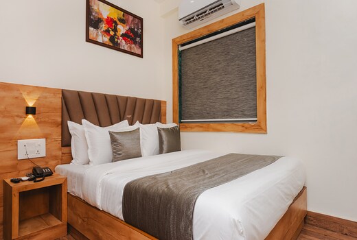 FabHotel Airport Palace - Nr. Mumbai International Airport