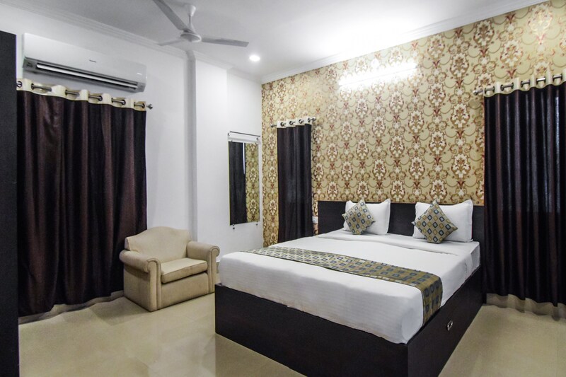 Oyo 10214 Hotel Westwood Inn Udaipur Inr 1280 Off 7 4 9 0 Room Image