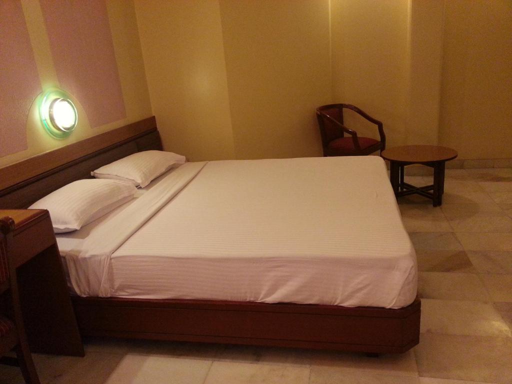 Hotel Ashray International (near BKC) - Tap to explore photos
