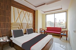 Capital O Mt Corporate Stays Near Iskcon Temple Noida, Noida