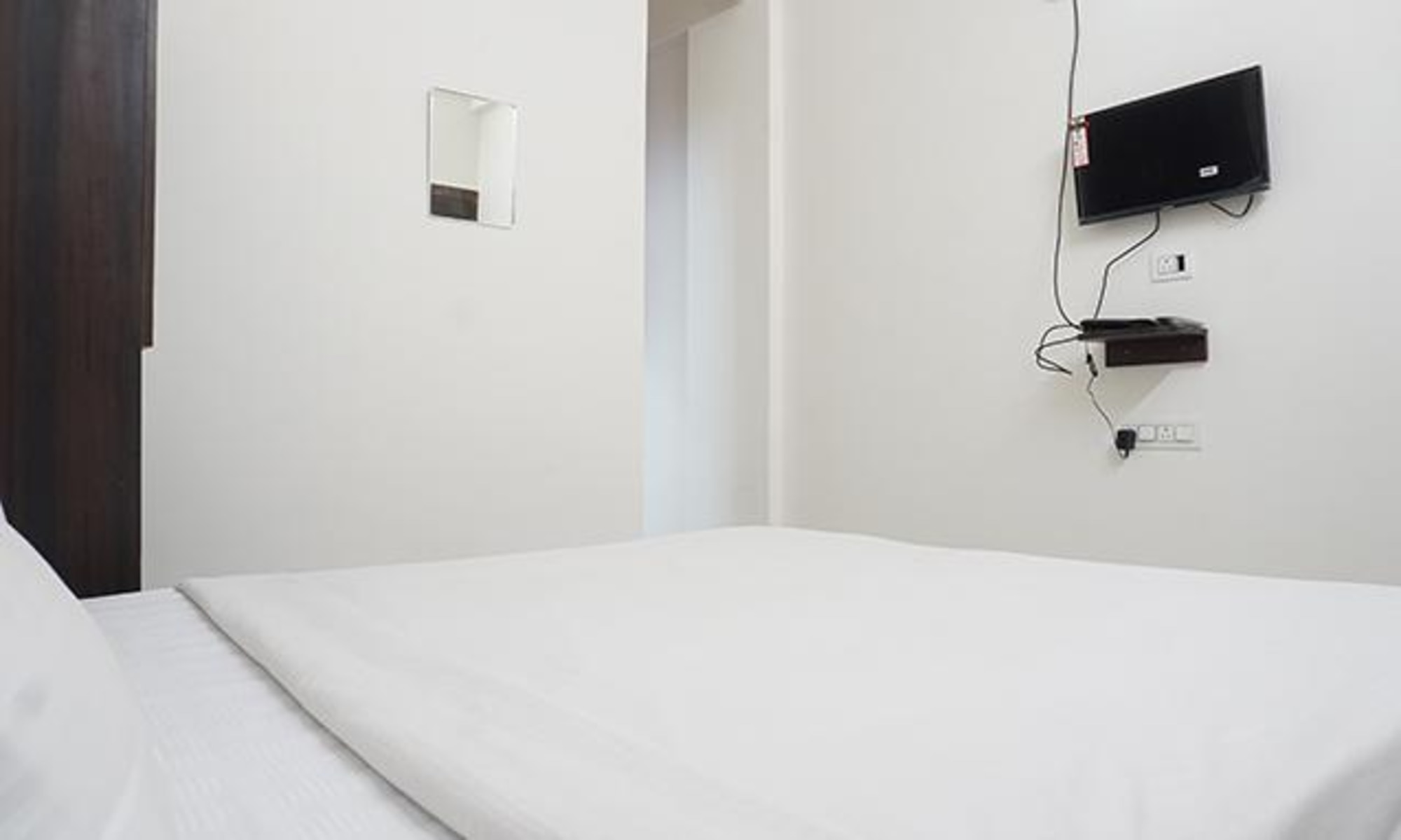 FabHotel Gargi Galuxe - Nr. Ankushrao Natyagruha - Tap to explore photos