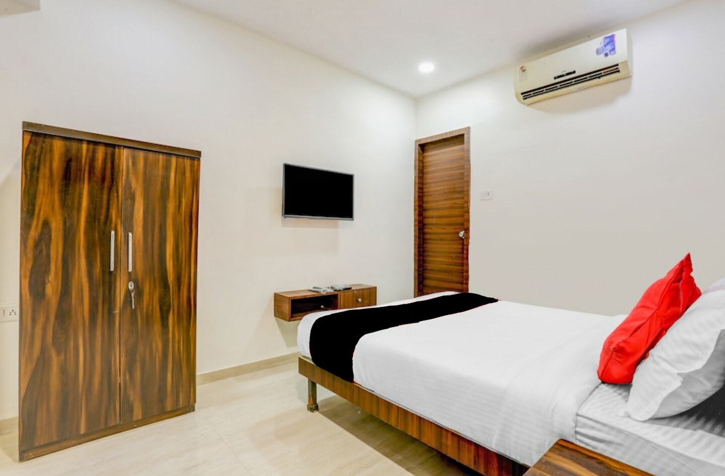 Hotel Yashoda Residency - Tap to explore photos