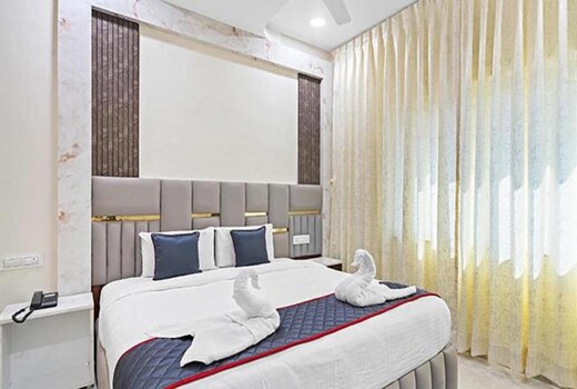 FabHotel Sky Land