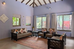 8br Twins Property 700m from Beach, Goa