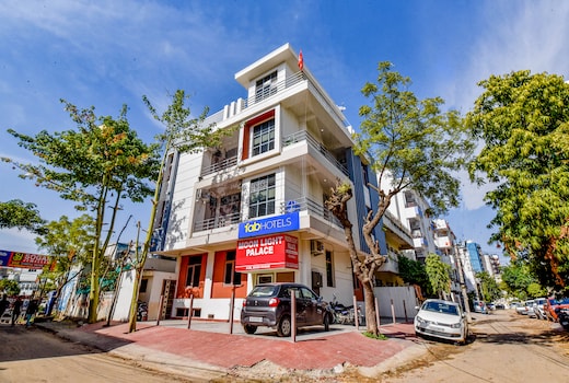 FabHotel Moon Light Palace