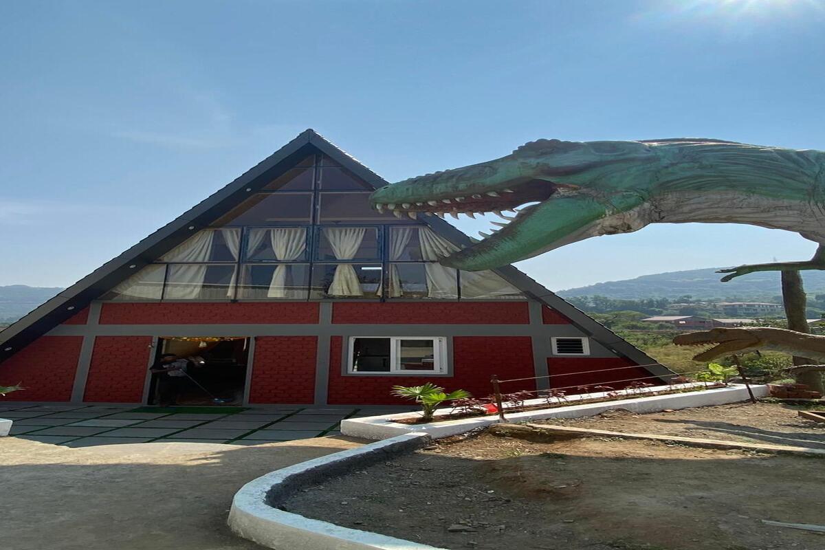 Dinosaur Resort Villa 3BHK with AC - Tap to explore photos